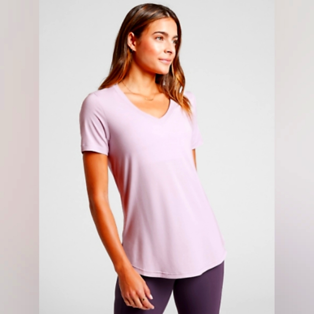 Athleta Essential V Neck Tee